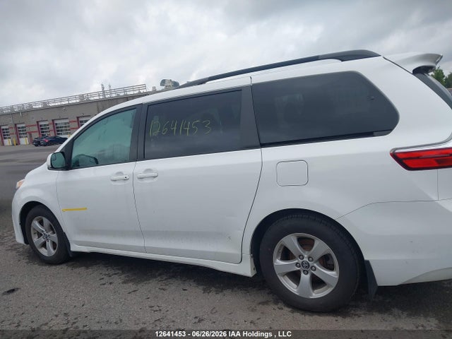 2019 Toyota Sienna Le V6 მანქანა იყიდება აუქციონზე, vin: 5TDKZ3DC5KS008292, აუქციონის ნომერი: 12641453