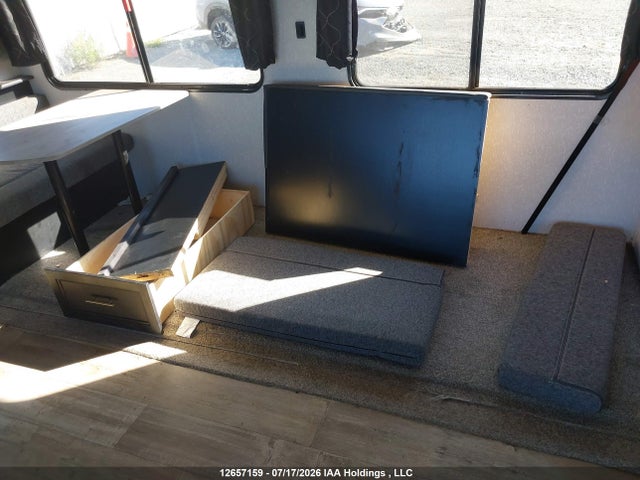12657159 :رقم المزاد ، 4X4TCKC20NX157517 vin ، 2022 Cherokee 274lrk مزاد بيع
