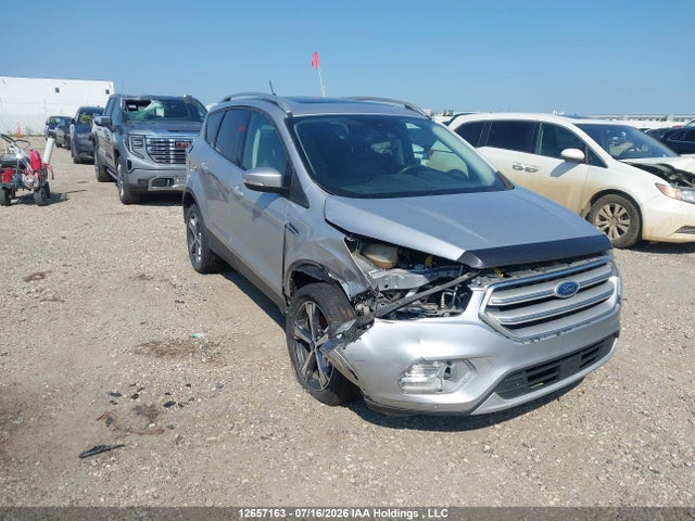 12657163 :رقم المزاد ، 1FMCU9J90JUA13923 vin ، 2018 Ford Escape Titanium مزاد بيع