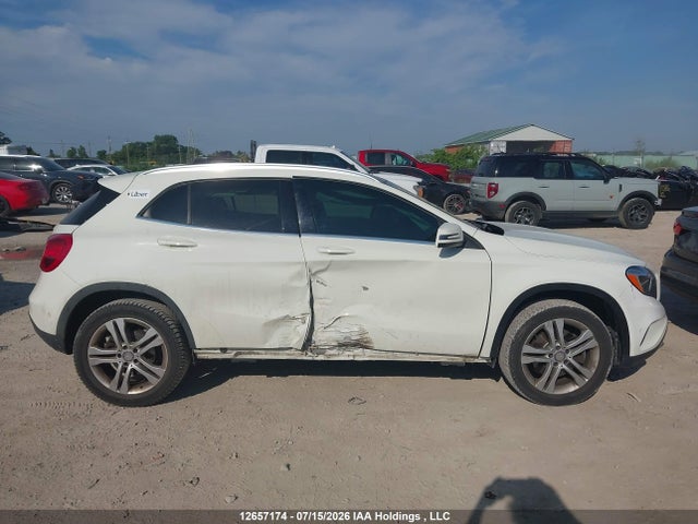 Mercedes-Benz GLA-Class 2017 WDCTG4GB3HJ294923 Image 13