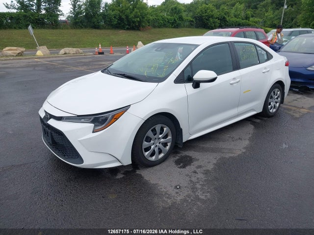 Toyota COROLLA LE 2022 5YFBPMBEXNP354769 Image 2