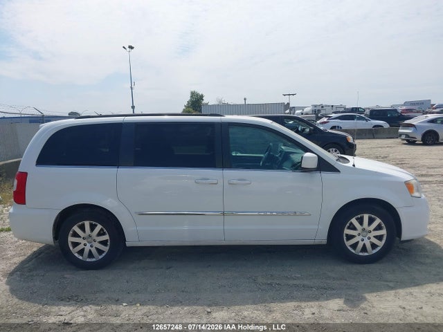 2014 Chrysler Town & Country Touring მანქანა იყიდება აუქციონზე, vin: 2C4RC1BG6ER117125, აუქციონის ნომერი: 12657248