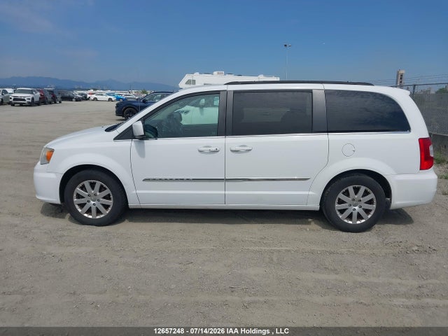 2014 Chrysler Town & Country Touring მანქანა იყიდება აუქციონზე, vin: 2C4RC1BG6ER117125, აუქციონის ნომერი: 12657248