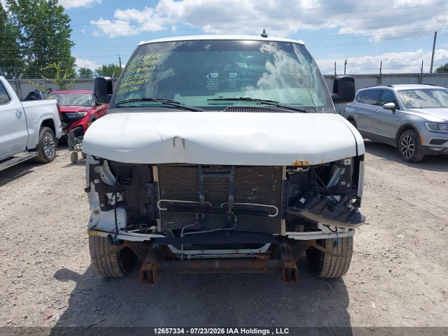 GMC Savana G2500 2017 1GTW7BFF3H1209316 Image 13