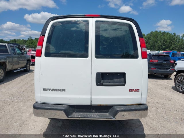 GMC Savana G2500 2017 1GTW7BFF3H1209316 Image 17