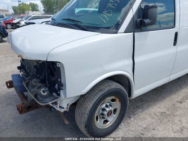 GMC Savana G2500 2017 1GTW7BFF3H1209316 Image 18