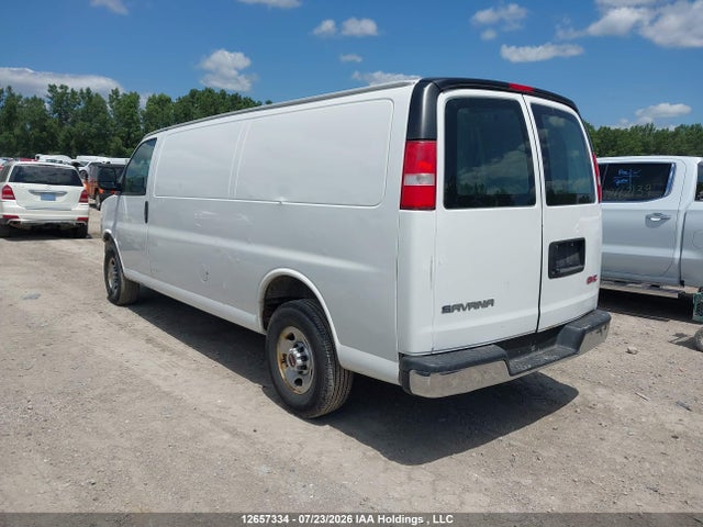 GMC Savana G2500 2017 1GTW7BFF3H1209316 Image 3