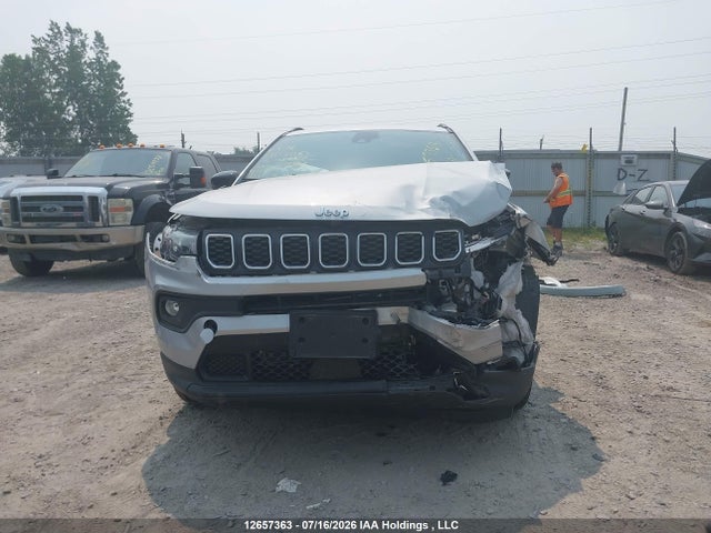 Jeep Compass Latitude 2025 3C4NJDBNXST553960 Image 13