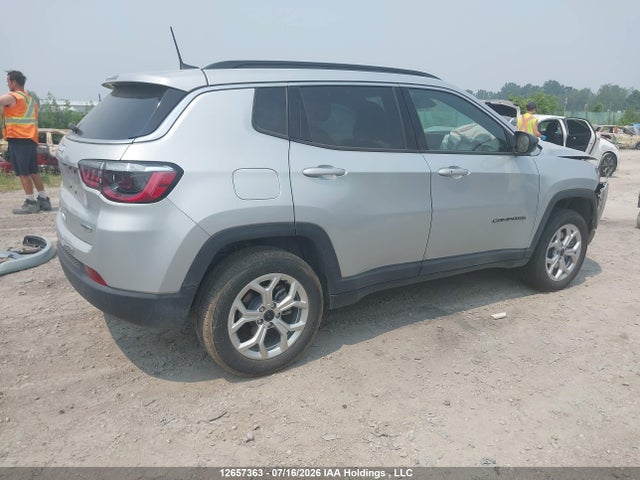 Jeep Compass Latitude 2025 3C4NJDBNXST553960 Image 4