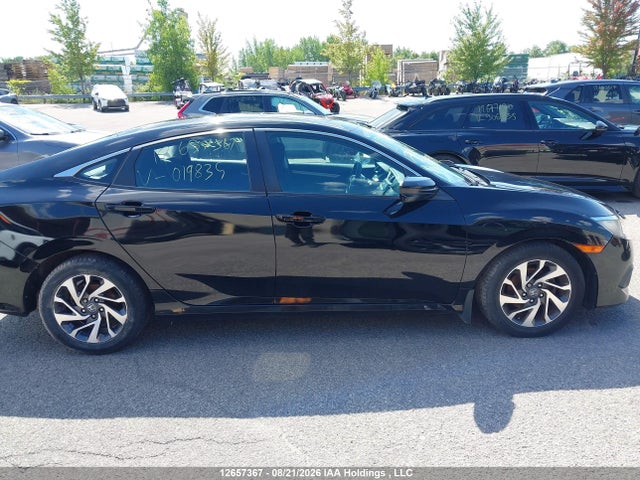 Продажа на аукционе авто 2017 Honda Civic Ex, vin: 2HGFC2F88HH019835, номер лота: 12657367