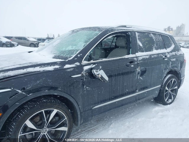 3VV4B7AX9RM068468 Volkswagen Tiguan Highline R-line