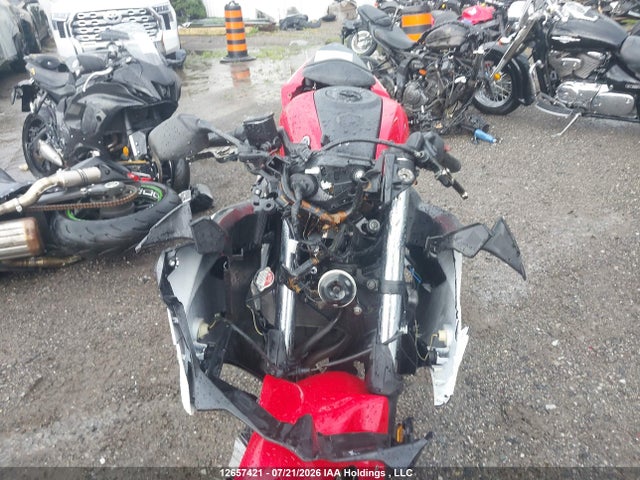 Yamaha YZFR3 2015 MH3RH06N6FK002269 Image 12