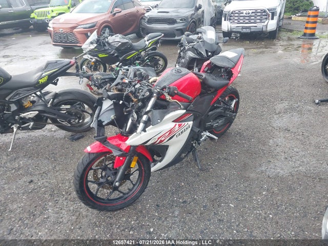 Yamaha YZFR3 2015 MH3RH06N6FK002269 Image 2