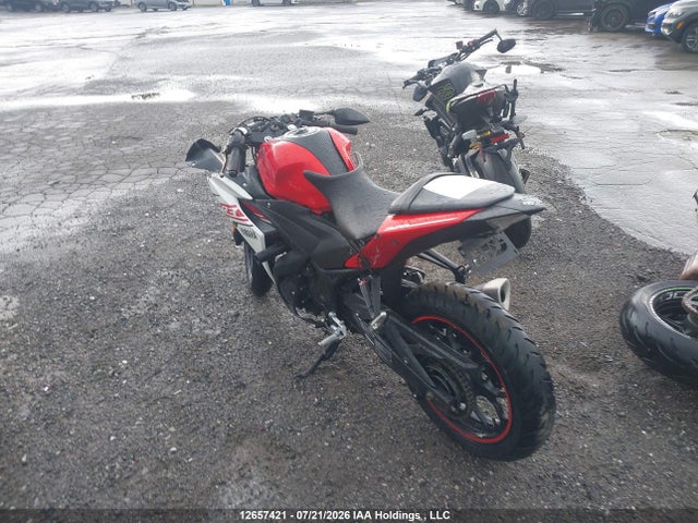 Yamaha YZFR3 2015 MH3RH06N6FK002269 Image 3