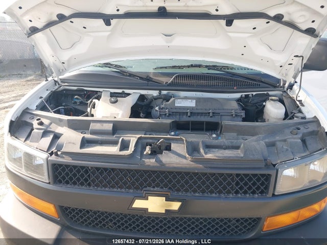 Chevrolet Express G2500 2023 1GCWGBFP8P1254274 Image 10