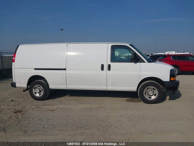 Chevrolet Express G2500 2023 1GCWGBFP8P1254274 Image 13