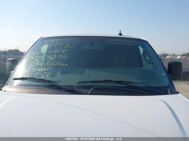 Chevrolet Express G2500 2023 1GCWGBFP8P1254274 Image 17