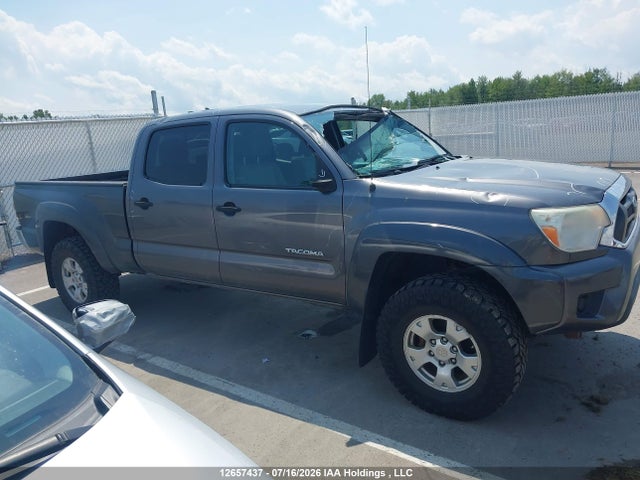 12657437 :رقم المزاد ، 5TFMU4FN7FX027373 vin ، 2015 Toyota Tacoma Double Cab Long Bed مزاد بيع