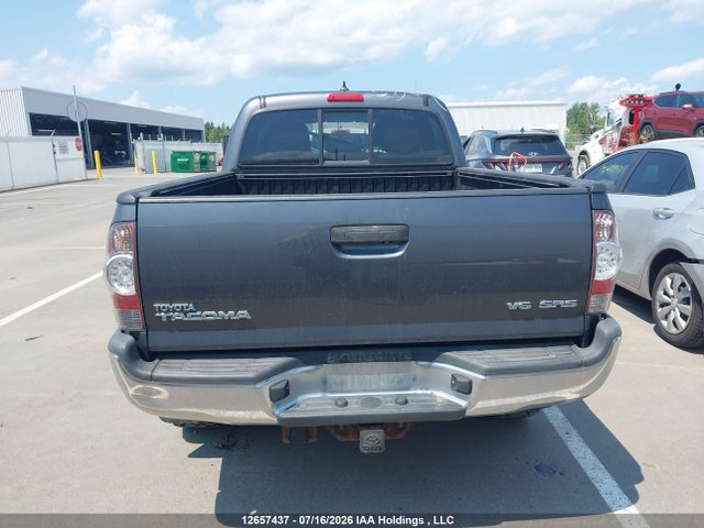 12657437 :رقم المزاد ، 5TFMU4FN7FX027373 vin ، 2015 Toyota Tacoma Double Cab Long Bed مزاد بيع