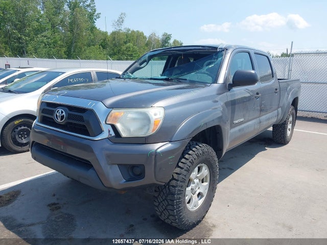 12657437 :رقم المزاد ، 5TFMU4FN7FX027373 vin ، 2015 Toyota Tacoma Double Cab Long Bed مزاد بيع
