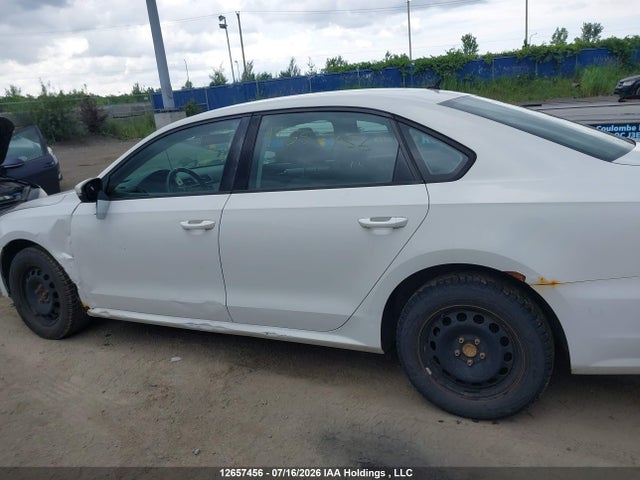 2013 Volkswagen Passat S მანქანა იყიდება აუქციონზე, vin: 1VWAH7A33DC109293, აუქციონის ნომერი: 12657456