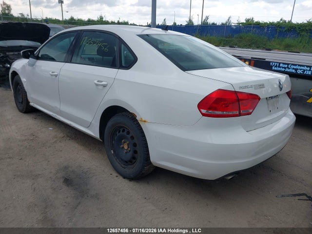 2013 Volkswagen Passat S მანქანა იყიდება აუქციონზე, vin: 1VWAH7A33DC109293, აუქციონის ნომერი: 12657456