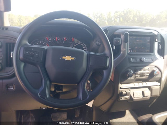 2021 Chevrolet Silverado K1500 Custom მანქანა იყიდება აუქციონზე, vin: 1GCUYBEF1MZ326989, აუქციონის ნომერი: 12657490