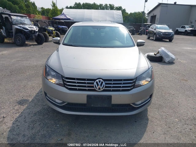 12657502 :رقم المزاد ، 1VWCN7A36CC106050 vin ، 2012 Volkswagen Passat مزاد بيع