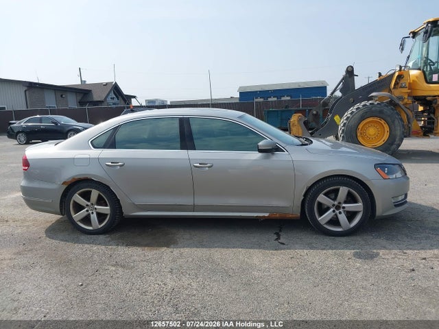 12657502 :رقم المزاد ، 1VWCN7A36CC106050 vin ، 2012 Volkswagen Passat مزاد بيع