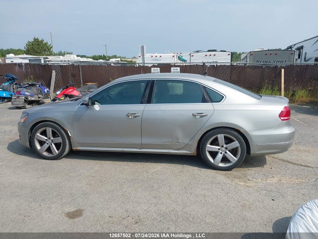 12657502 :رقم المزاد ، 1VWCN7A36CC106050 vin ، 2012 Volkswagen Passat مزاد بيع