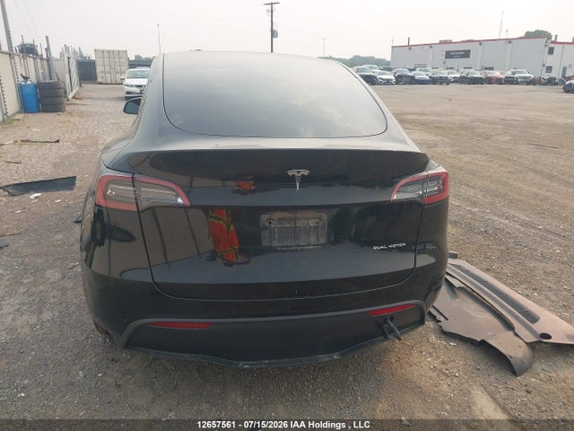 12657561 :رقم المزاد ، 7SAYGDEE8NF468001 vin ، 2022 Tesla Model Y مزاد بيع