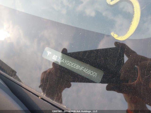 12657561 :رقم المزاد ، 7SAYGDEE8NF468001 vin ، 2022 Tesla Model Y مزاد بيع