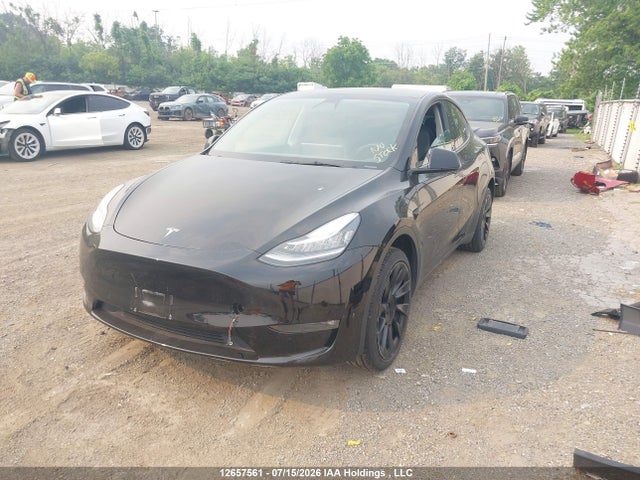 12657561 :رقم المزاد ، 7SAYGDEE8NF468001 vin ، 2022 Tesla Model Y مزاد بيع