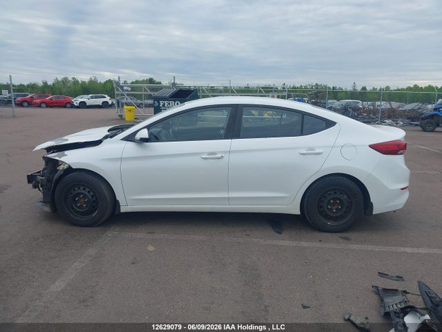 Hyundai Elantra Le 2017 5NPD74LF6HH131064 Image 14