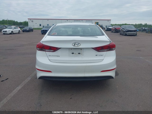 Hyundai Elantra Le 2017 5NPD74LF6HH131064 Image 16