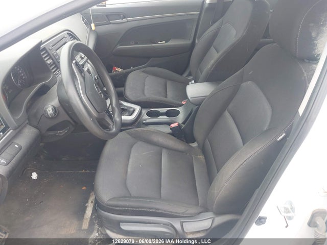Hyundai Elantra Le 2017 5NPD74LF6HH131064 Image 19
