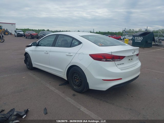 Hyundai Elantra Le 2017 5NPD74LF6HH131064 Image 3