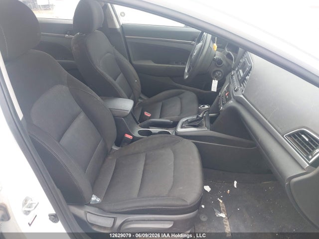 Hyundai Elantra Le 2017 5NPD74LF6HH131064 Image 5