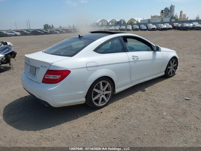 2013 Mercedes-benz C 350 4matic მანქანა იყიდება აუქციონზე, vin: WDDGJ8JB5DF962667, აუქციონის ნომერი: 12657649