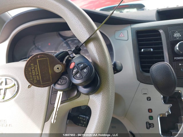 Auction sale of the 2013 Toyota Sienna Le 8 Passenger, vin: 5TDKK3DC1DS283780, lot number: 12657653