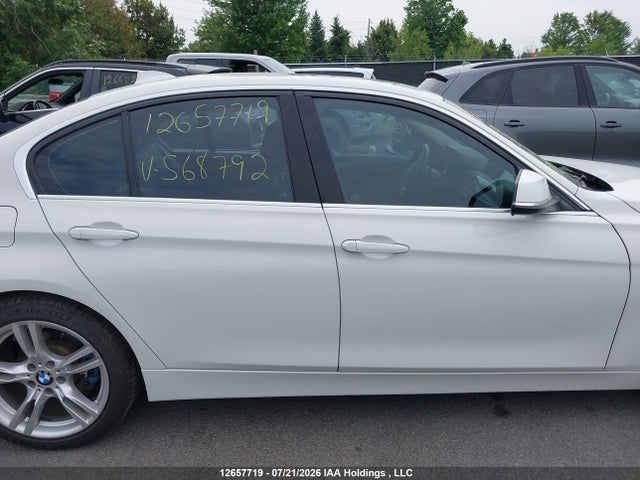 BMW 320i Xdrive 2014 WBA3C3G56ENS68792 Image 13