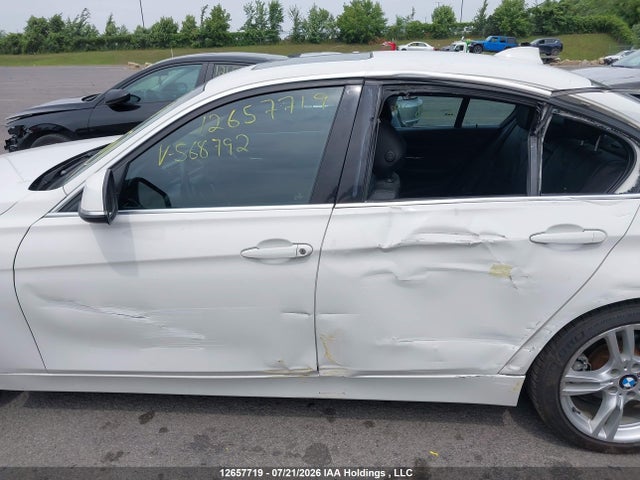 BMW 320i Xdrive 2014 WBA3C3G56ENS68792 Image 14