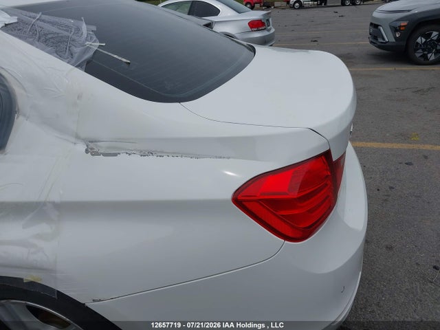 BMW 320i Xdrive 2014 WBA3C3G56ENS68792 Image 21