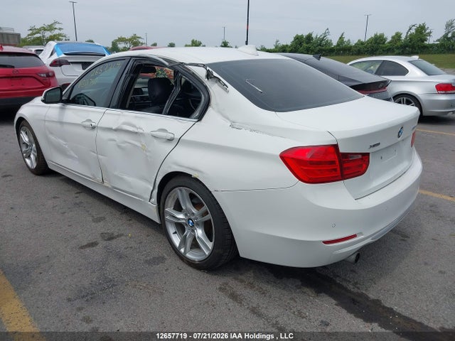 BMW 320i Xdrive 2014 WBA3C3G56ENS68792 Image 3