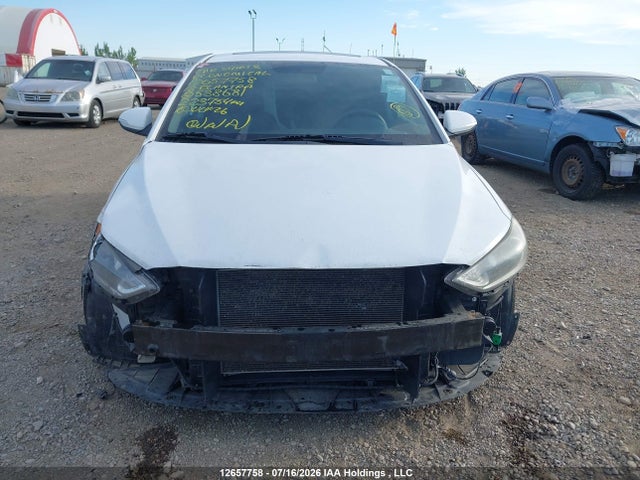 Продажа на аукционе авто 2018 Hyundai Elantra, vin: KMHD84LFXJU538681, номер лота: 12657758