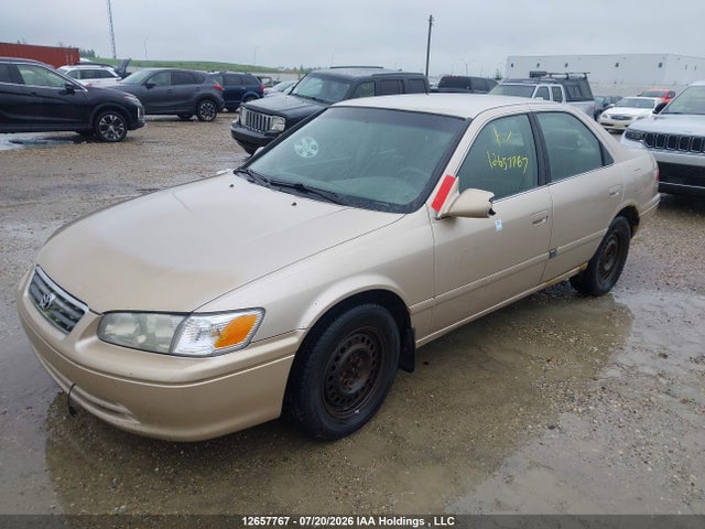 2001 Toyota Camry Ce/le/xle მანქანა იყიდება აუქციონზე, vin: JT2BG22KX10531957, აუქციონის ნომერი: 12657767