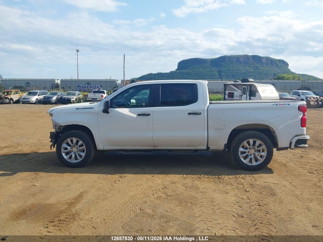Продаж на аукціоні авто 2021 Chevrolet Silverado 1500 Custom, vin: 1GCUYBEF4MZ323388, номер лоту: 12657830