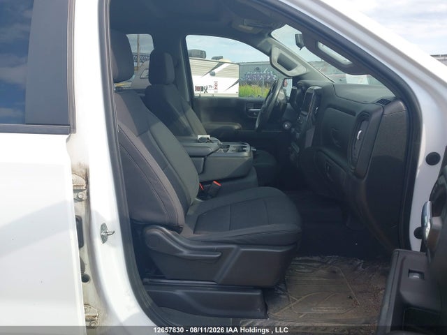 2021 Chevrolet Silverado 1500 Custom მანქანა იყიდება აუქციონზე, vin: 1GCUYBEF4MZ323388, აუქციონის ნომერი: 12657830