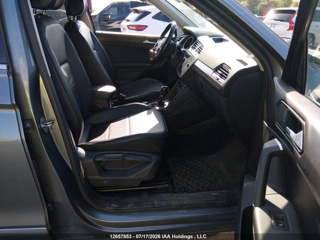 Aukcja sprzedaży 2018 Volkswagen Tiguan Comfortline, vin: 3VV2B7AX0JM107878, numer aukcji: 12657853