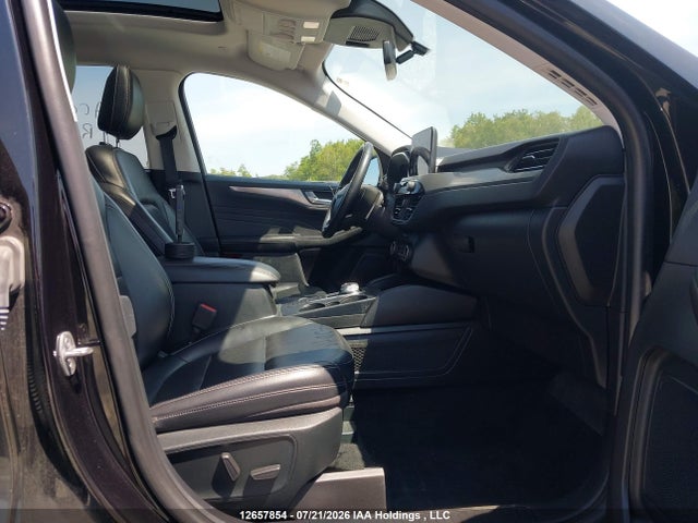 12657854 :رقم المزاد ، 1FMCU9J98NUA74409 vin ، 2022 Ford Escape Titanium مزاد بيع